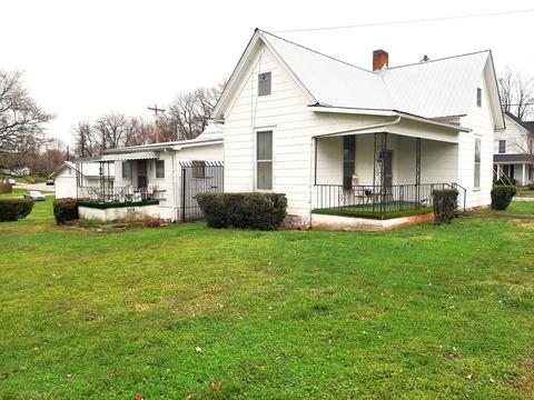 403 W Main St, Decherd, TN 37324 photo 2