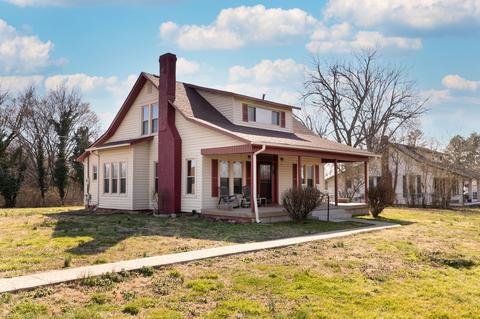 1532 Highway 47 E, Dickson, TN 37055 photo 1