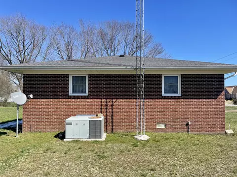 113 E Commerce St, Loretto, TN 38469 photo 5