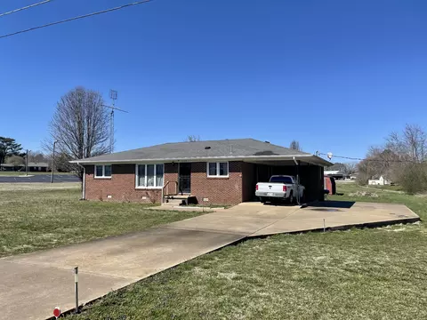 113 E Commerce St, Loretto, TN 38469 photo 3