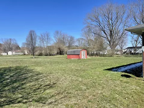 113 E Commerce St, Loretto, TN 38469 photo 4