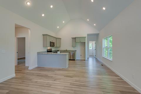 805 W 3rd St, Dickson, TN 37055 photo 6
