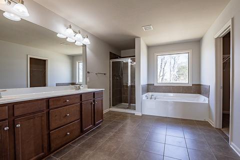 2004 Austin Dr, Spring Hill, TN 37174 photo 4