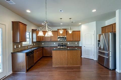 2004 Austin Dr, Spring Hill, TN 37174 photo 2
