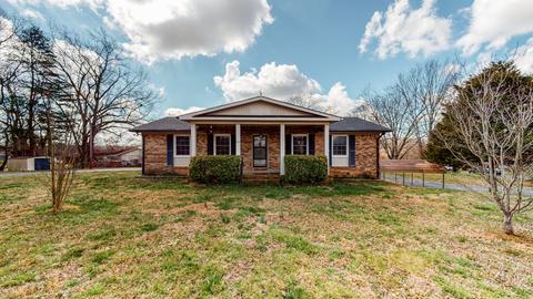 415 Ash Dr, Baxter, TN 38544 photo 1