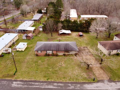 703 Hickory St, Centerville, TN 37033 photo 5