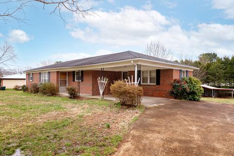 703 Hickory St, Centerville, TN 37033 photo 1