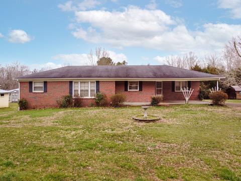 703 Hickory St, Centerville, TN 37033 photo 4