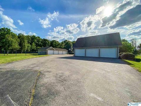 11 Samuel Ln, Loretto, TN 38469 photo 2