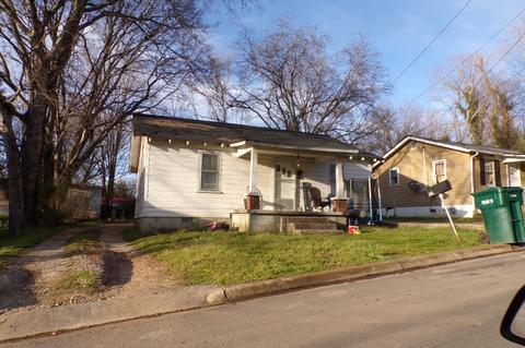 412 Maple St, Pulaski, TN 38478 photo 1