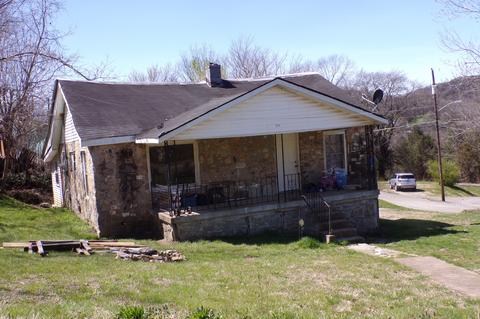 515 Mitchell St, Pulaski, TN 38478 photo 1
