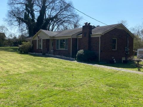 543 E Madison St, Pulaski, TN 38478 photo 3