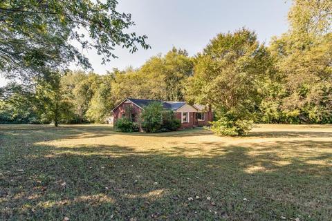 543 E Madison St, Pulaski, TN 38478 photo 4