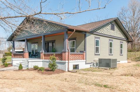 107 Spring St, Dickson, TN 37055 photo 3