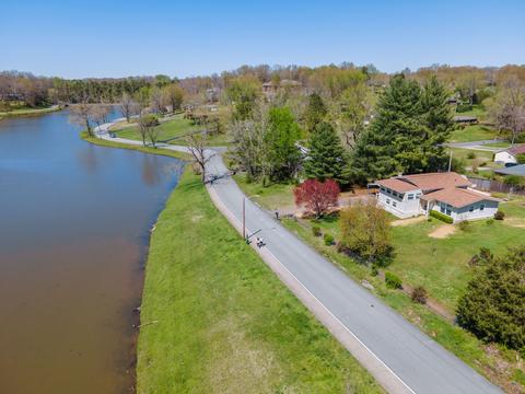 106 E Lake Dr, Dickson, TN 37055 photo 4