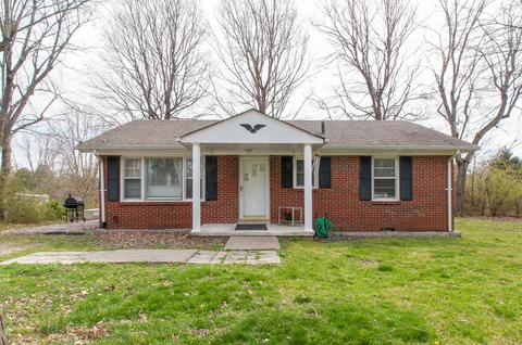 106 Mack St, Dickson, TN 37055 photo 1