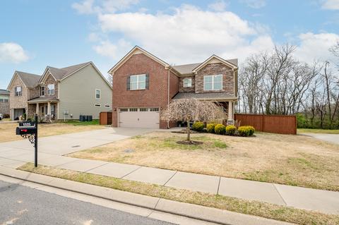 1525 Burrows Ave, Murfreesboro, TN 37129 photo 3