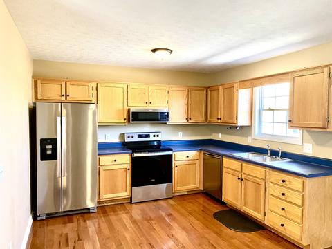 1111 Hillside Dr, Springfield, TN 37172 photo 6