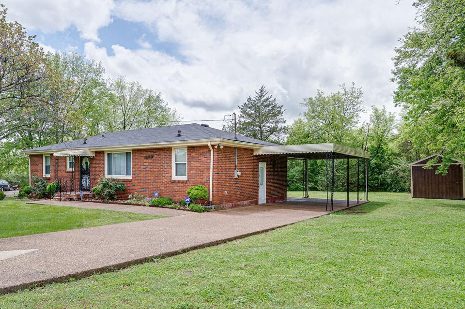  3943 Pheasant Dr, Nashville, TN 37218 photo 3