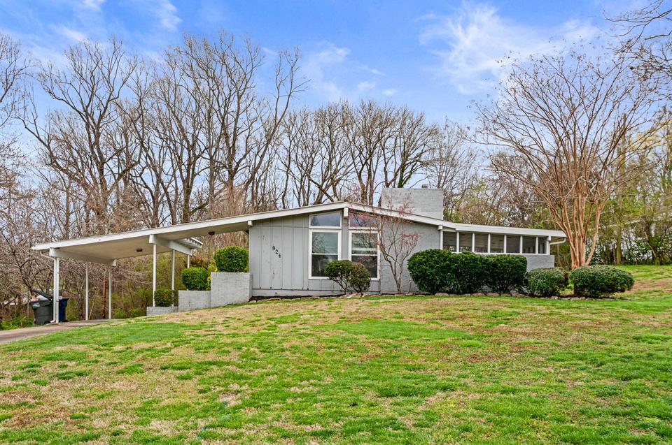  924 Azalea Dr, Columbia, TN 38401 photo 1