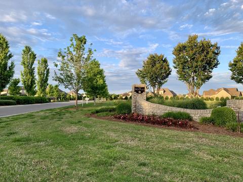 4103 Maples Farm Dr, Murfreesboro, TN 37127 photo 2
