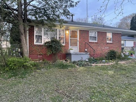 211 E Hillcrest Dr, Springfield, TN 37172 photo 2