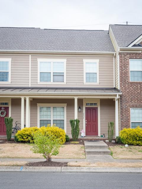2034 Hemlock Dr, Spring Hill, TN 37174 photo 1