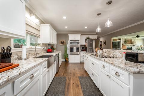 334 E Main St, Parsons, TN 38363 photo 7