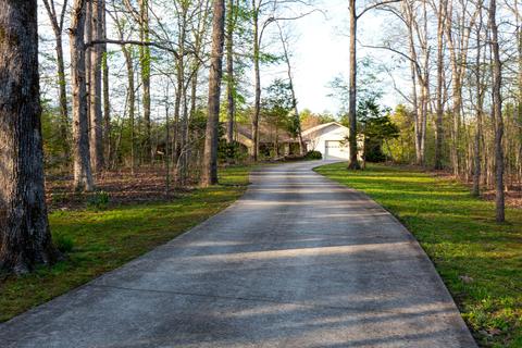 143 Sycamore Rd, Dickson, TN 37055 photo 3