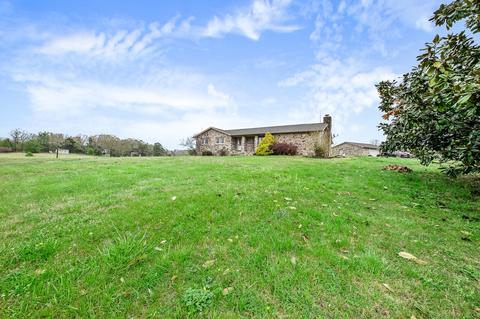2923 Oak Grove Rd, Walling, TN 38587 photo 3