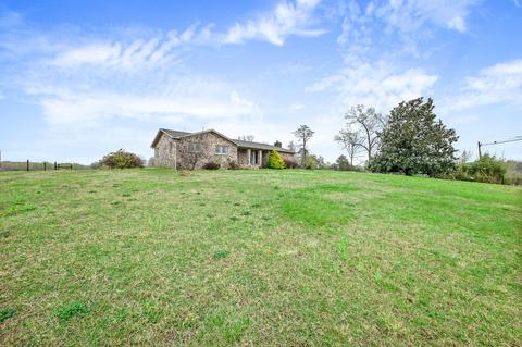 2923 Oak Grove Rd, Walling, TN 38587 photo 2