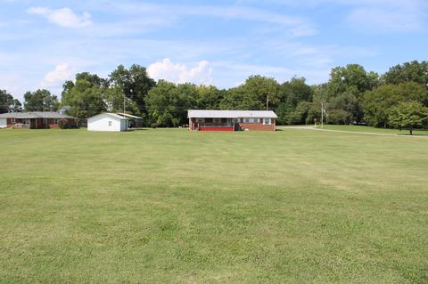 239 Mill St, Viola, TN 37394 photo 4