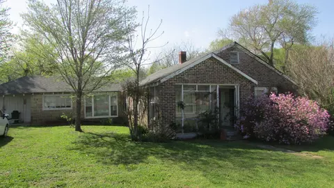 1133 Rabbit Trail Rd S, Five Points, TN 38457 photo 3