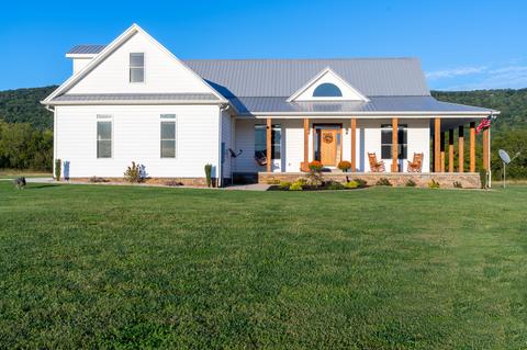 154 Broiler Ln, Decherd, TN 37324 photo 1