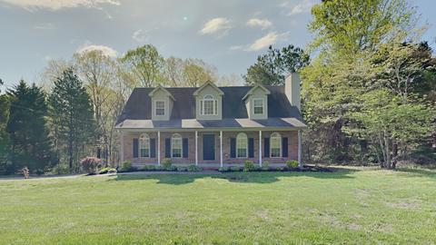 105 Redbud Dr, Dickson, TN 37055 photo 1