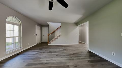 105 Redbud Dr, Dickson, TN 37055 photo 2