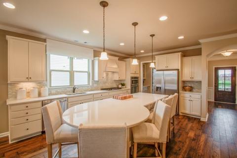1046 Sumner Grv, Spring Hill, TN 37174 photo 6