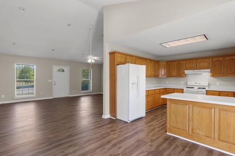 6066 Commodore Cir, Baxter, TN 38544 photo 8