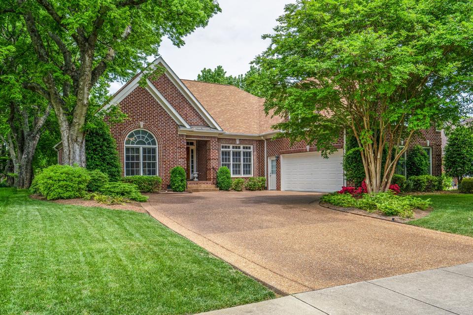  238 Polk Place Dr, Franklin, TN 37064 photo 1