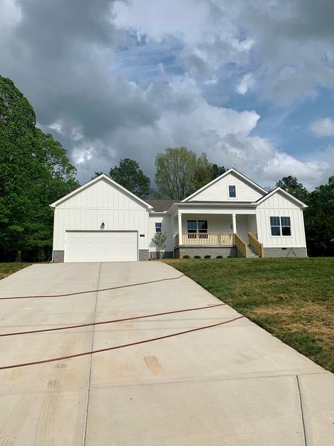 1011 Stonebrook Dr, Dickson, TN 37055 photo 1