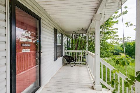 247 Lambs Ferry Rd, Loretto, TN 38469 photo 2