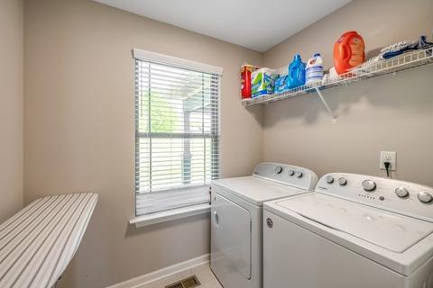 1003 Douglas Ct, Dickson, TN 37055 photo 4