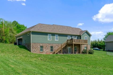 1003 Douglas Ct, Dickson, TN 37055 photo 3