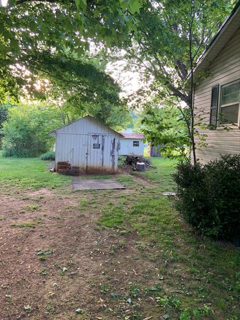 525 Doyle St, Doyle, TN 38559 photo 3