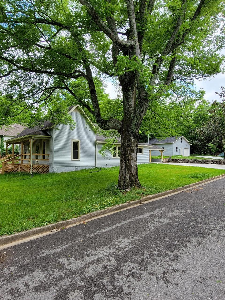 411 Vine St, Wartrace, TN 37183 1 photo Movoto