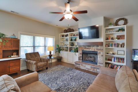 7989 Richpine Dr, Murfreesboro, TN 37128 photo 8