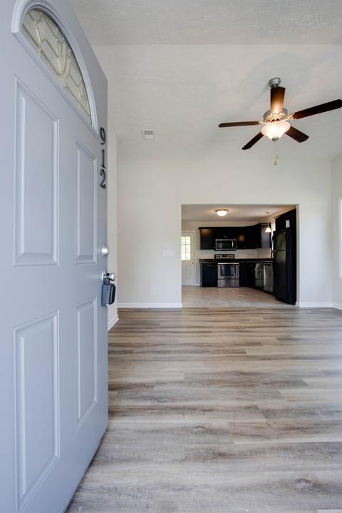 912 16th Ave E, Springfield, TN 37172 photo 4