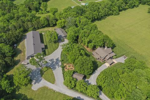 1200 Templow Rd, Bethpage, TN 37022 photo 1