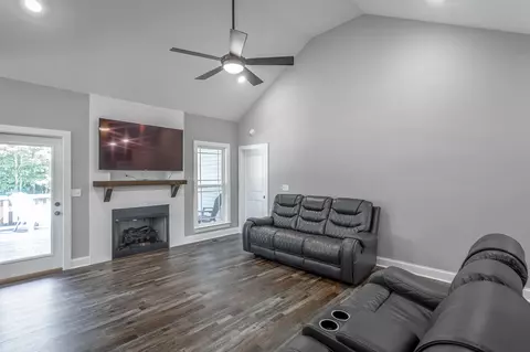 82 Senduro Pass, Rock Spring, GA 30739 photo 3