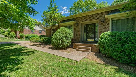120 Sam Davis Dr, Springfield, TN 37172 photo 2